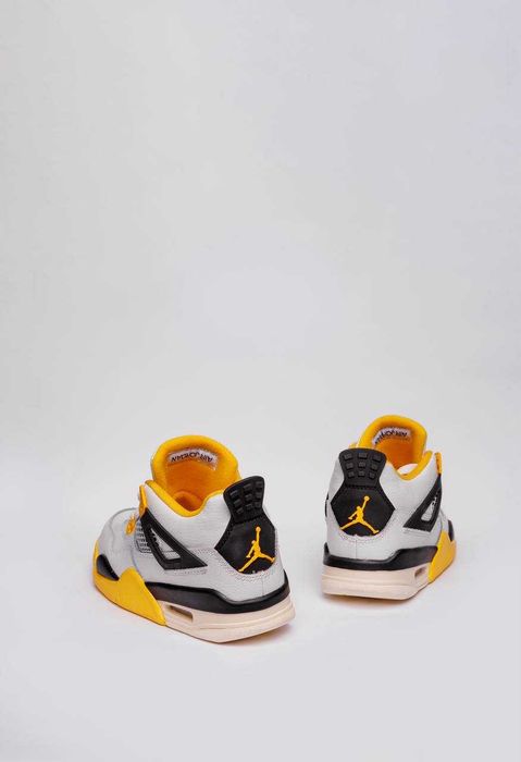 Чоловічі кросівки Nіке Air Jordan 4 білий з жовтим 2821 ТОП