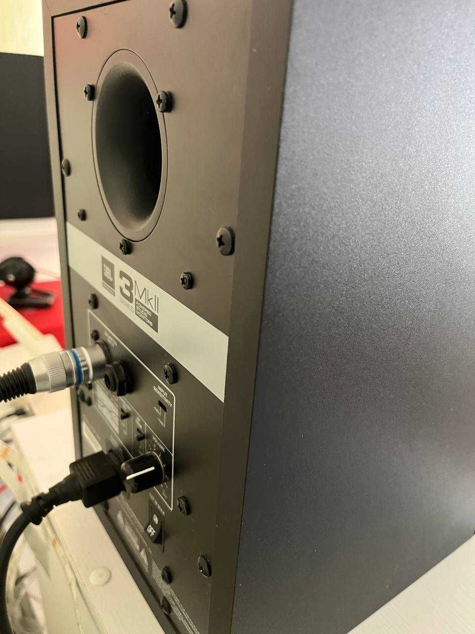 Студійні монітори JBL MKII 3 Series + якісн LXR дроти