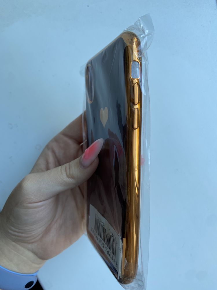 Продам новый чехол на IPhone X