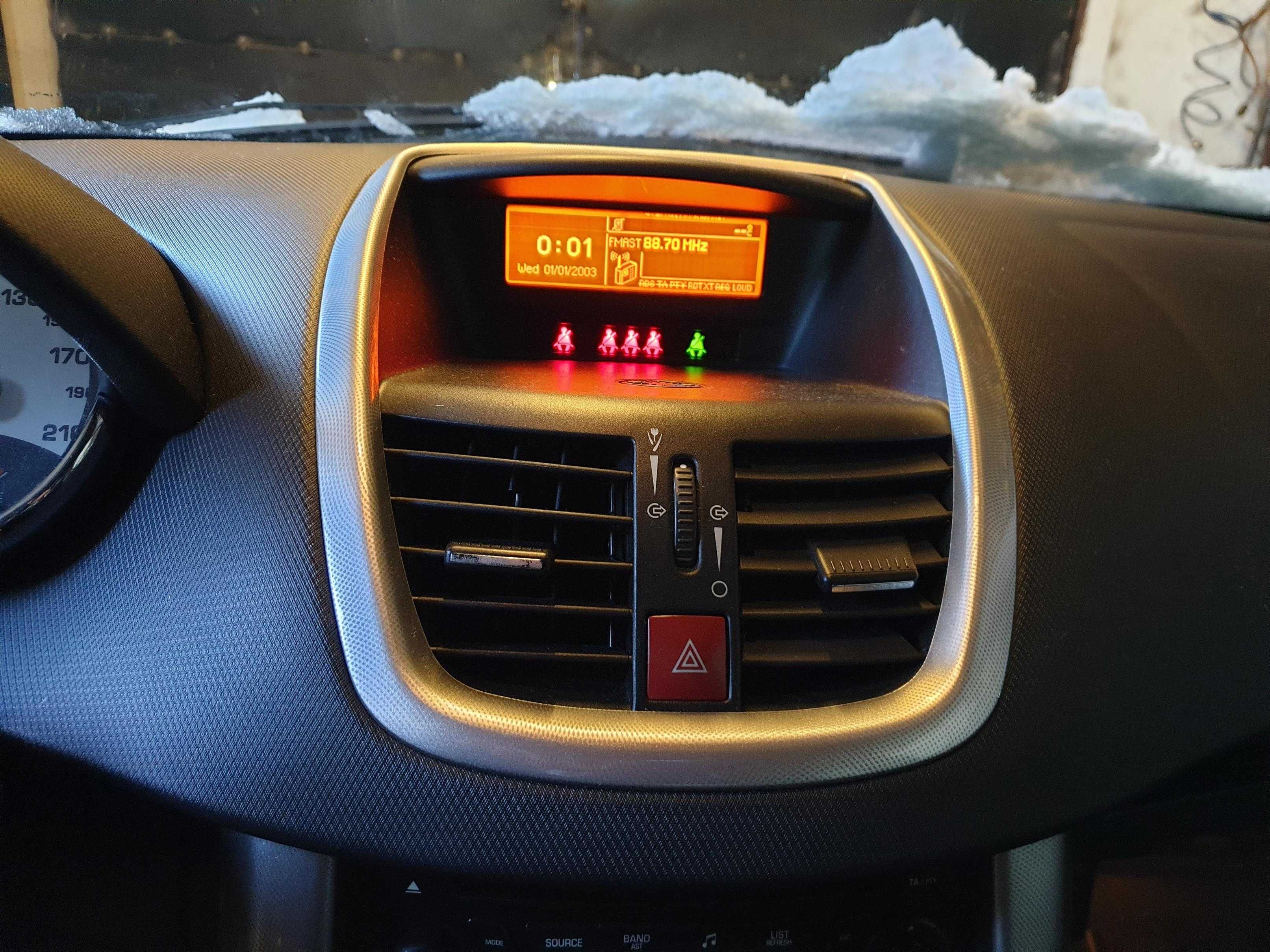 Wyświetlacz radio, kratka nawiewu, dekor Peugeot OE 96580.83380 EU