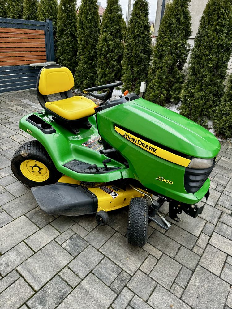 Traktorek John Deere x304- skrętne 4 koła USA