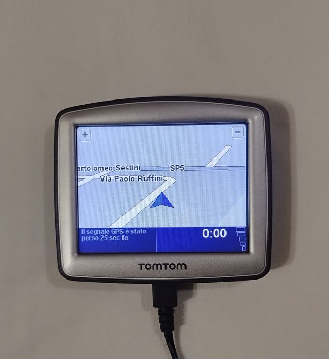 Продам навигатор TomTom One Europe 31