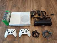 Xbox one s + 2 pady + kinect + przewody + gry
