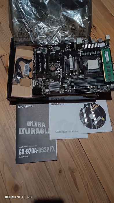 Материнка  Gigabyte GA-970A-DS3P FX + процесор Athlon II X2 260 + DDR3