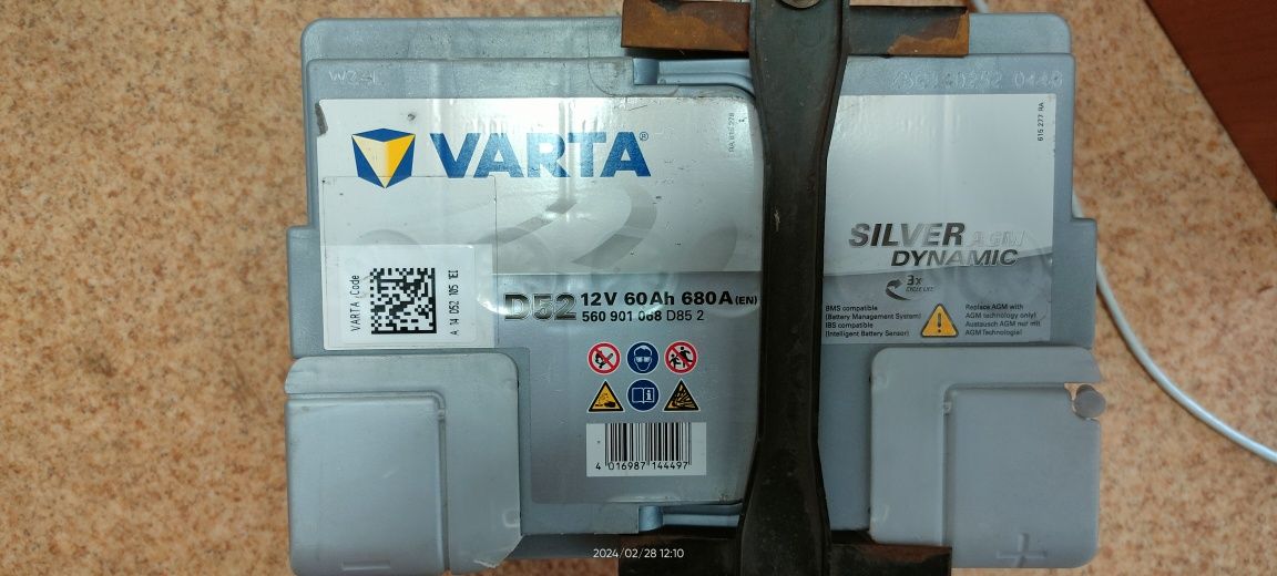 Аккумулятор гелевый AGM Varta Silver Dynamic 60Ач 680А D52 AGM