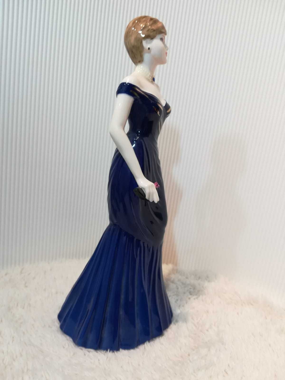 Porcelanowa figurka Coalport  Ladies od Fashion