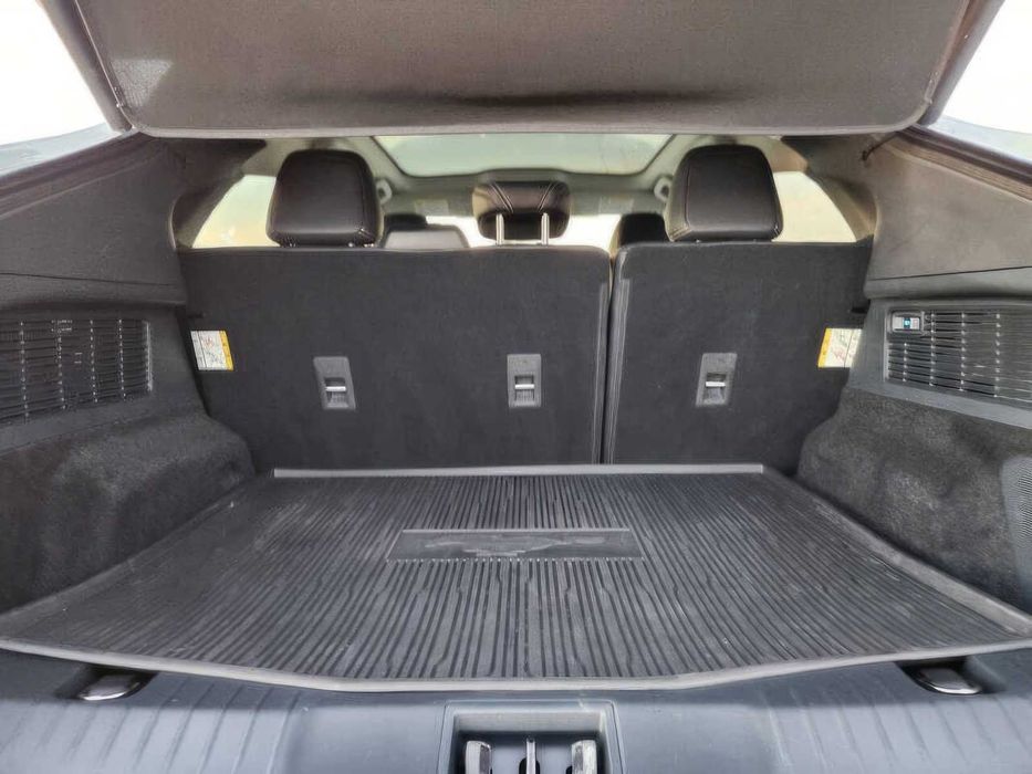 Ford Mustang Mach-E Premium      2021