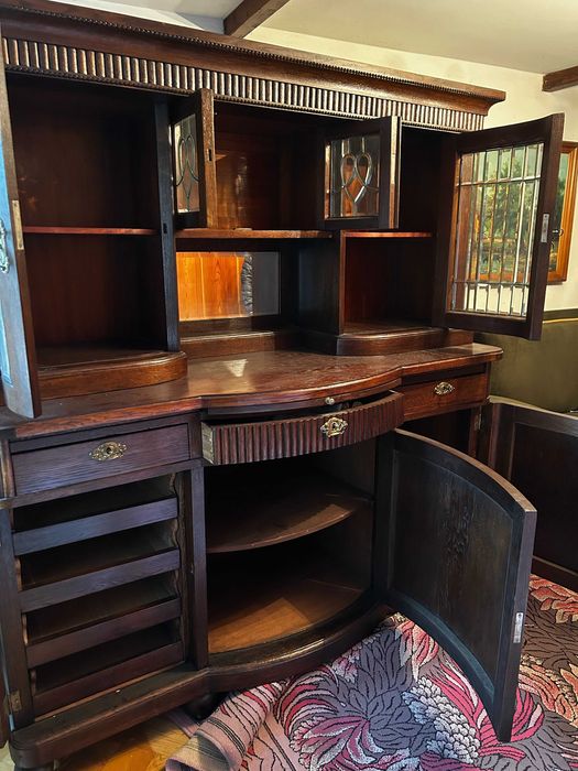 Stylowy kredens gdański dębowy – po renowacji, klasyk