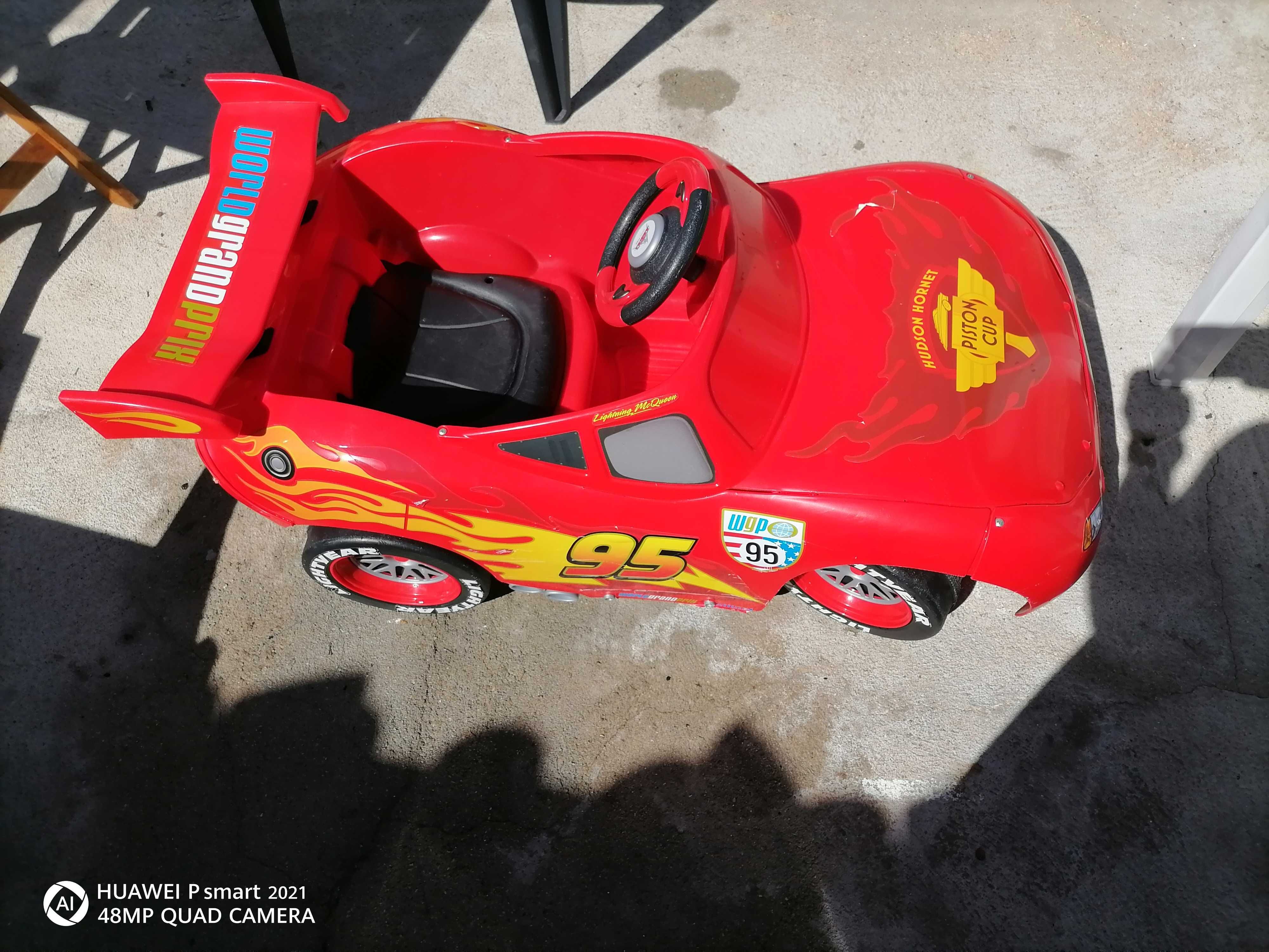 Carro FEDER faisca mcqueen bateria