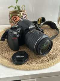 Nikon 3100 дзеркальна камера