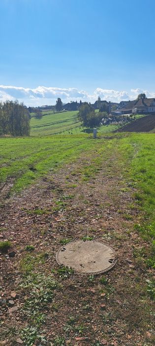 Sprzdam działkę budowlaną o pow. 1540 m2 w piątej linii zabudowy