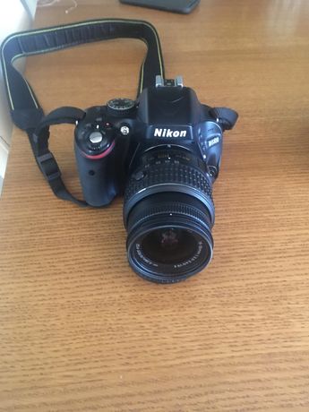 Nikon D5100 z obiektywem Nikkor 18-55 VR II