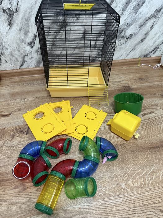 Клетка для хомяка с домиком, трубой, барабаном, б/у