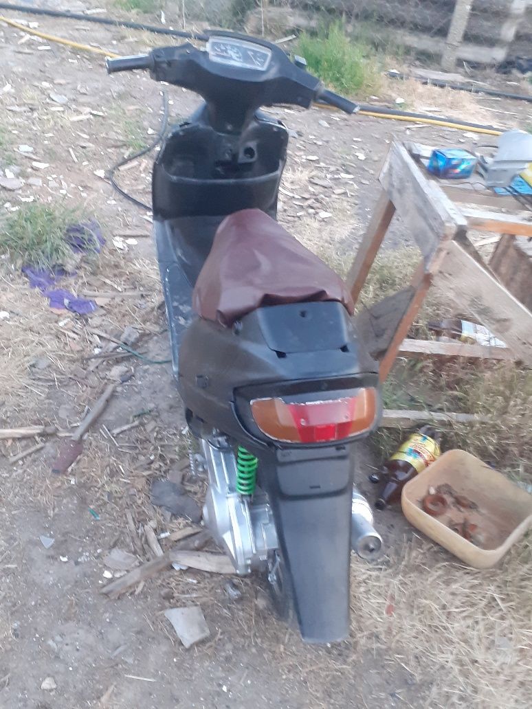 Продам скутер suzuki zz