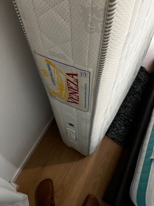 Vendo colchão Molas