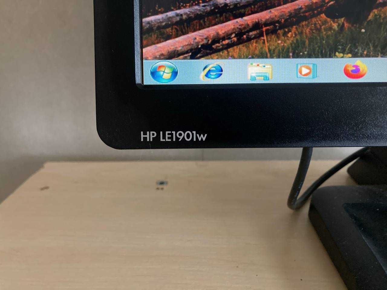 Продам монітор HP LE1901w | 19" | VGA | Робочий стан