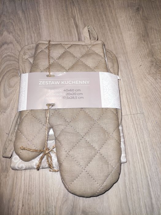Zestaw prezentowy domkuchni 2 ściereczki, podkładka rekawics