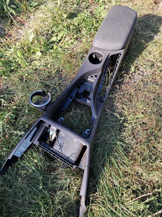 Tunel Podłokietnik BMW X1 E84