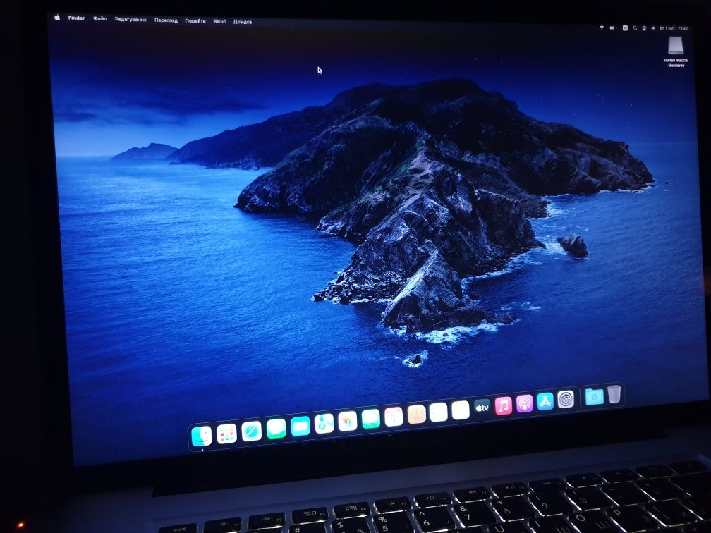 Macbook pro 17 2011 A1297 i7 16/256