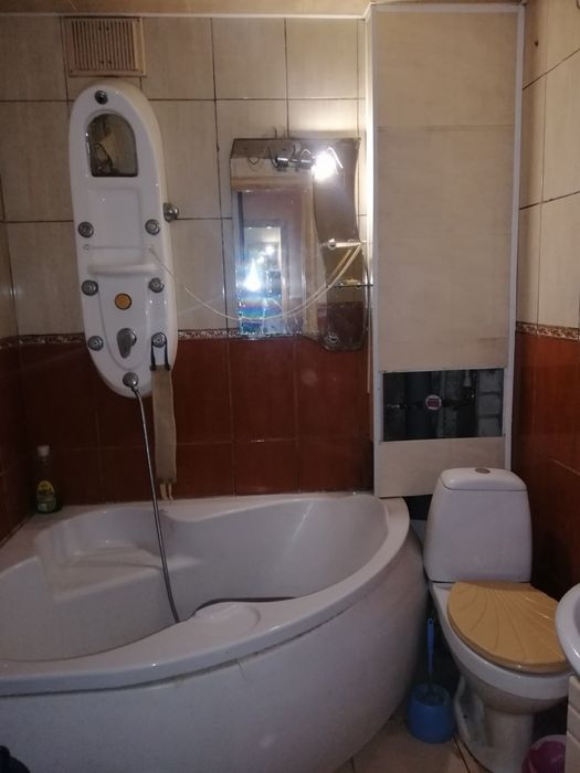 Продам 2 комнатную квартиру в Новомосковсковском районе. Мелиоративное