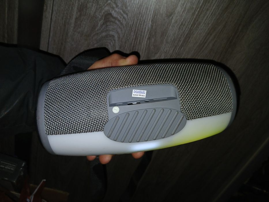 Блютуз колонка Bluetooth колонка в комплекте шнур зарядка новая в упак
