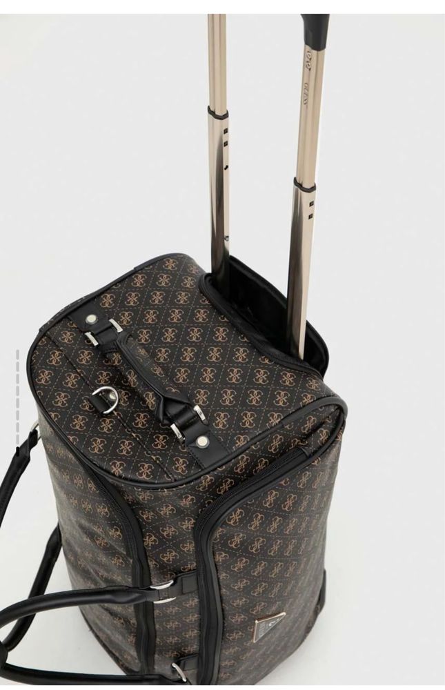Сумка дорожня Guess