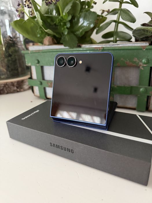 Samsung Galaxy Z Flip 7/ 512GB