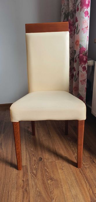 Stół, Dostawka, Krzesła