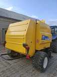 Prasa New Holland BR6090