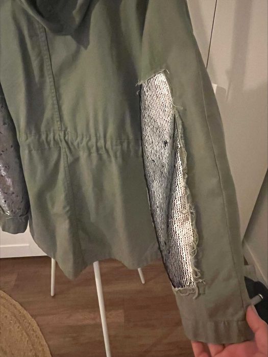 Corta vento verde ZARA