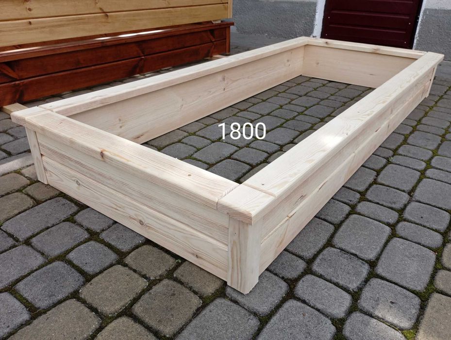 Надгробок дерев'яний гробівець обрамівка на цвинтар кладовище