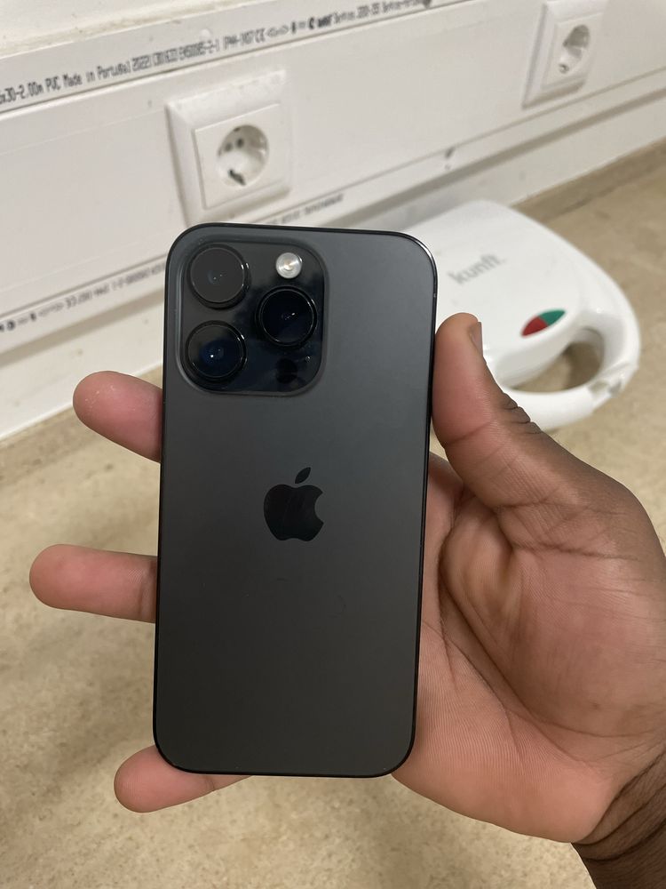 Iphone 14 Pro. Conservado e sem marcas de uso