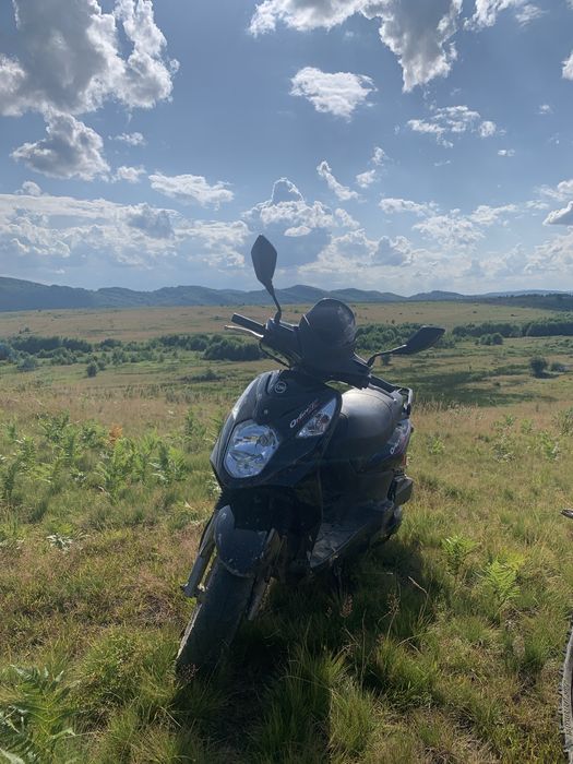 Продам скутер 150 кубів на ходу