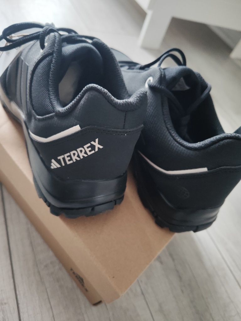 Nowe buty trekkingowe Adidas Terrex