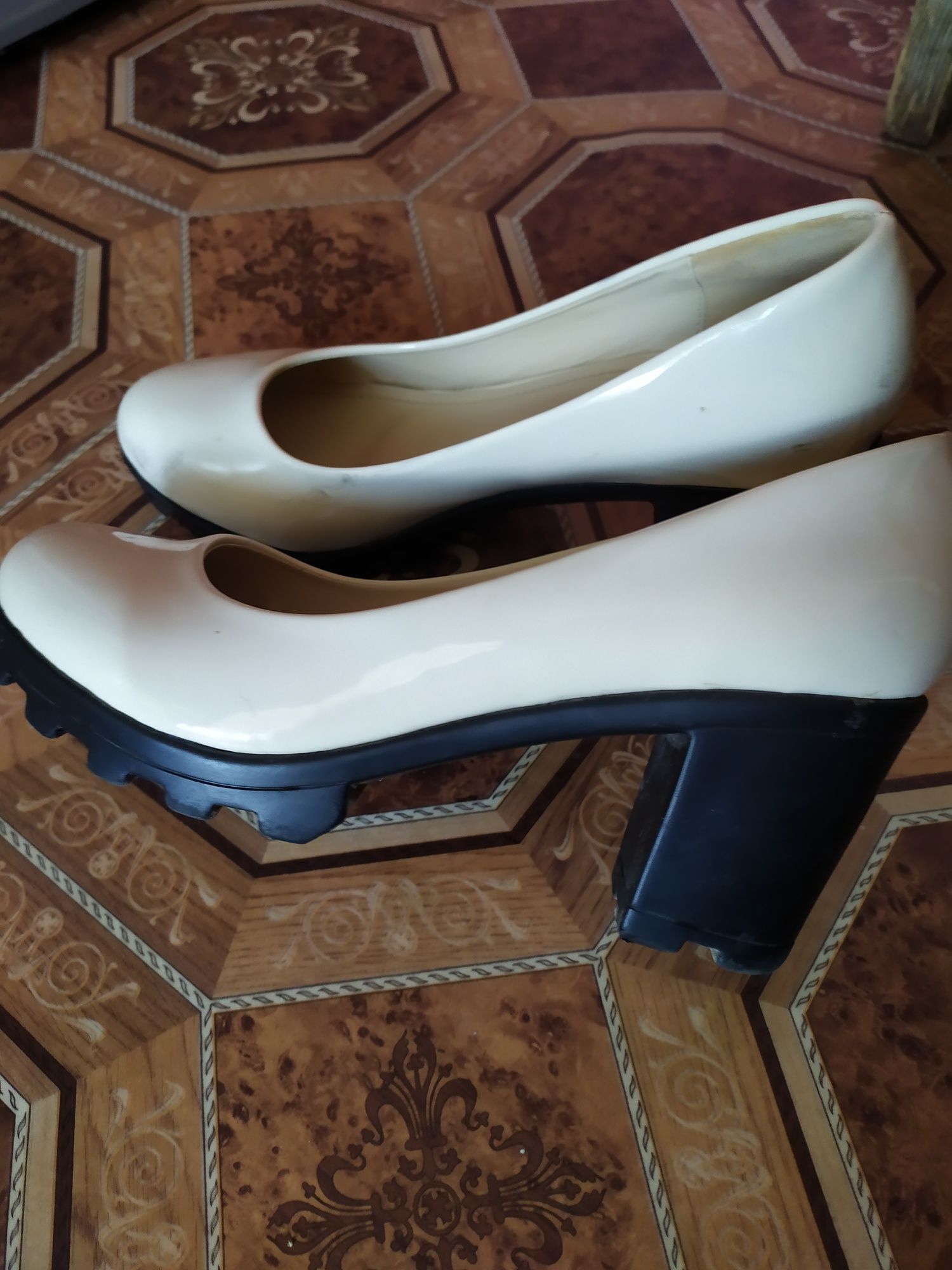 Жіночі туфлі 39розмір