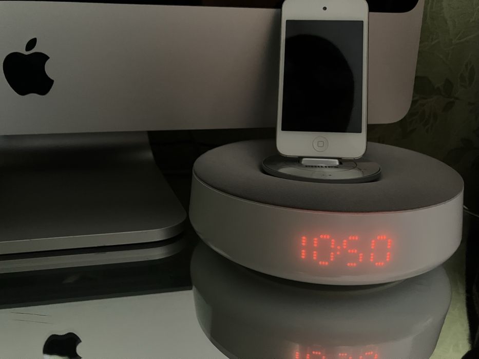 Philips Fidelio DS1100 \ акустика-нічник-док станція iPod/iPad/iPhone