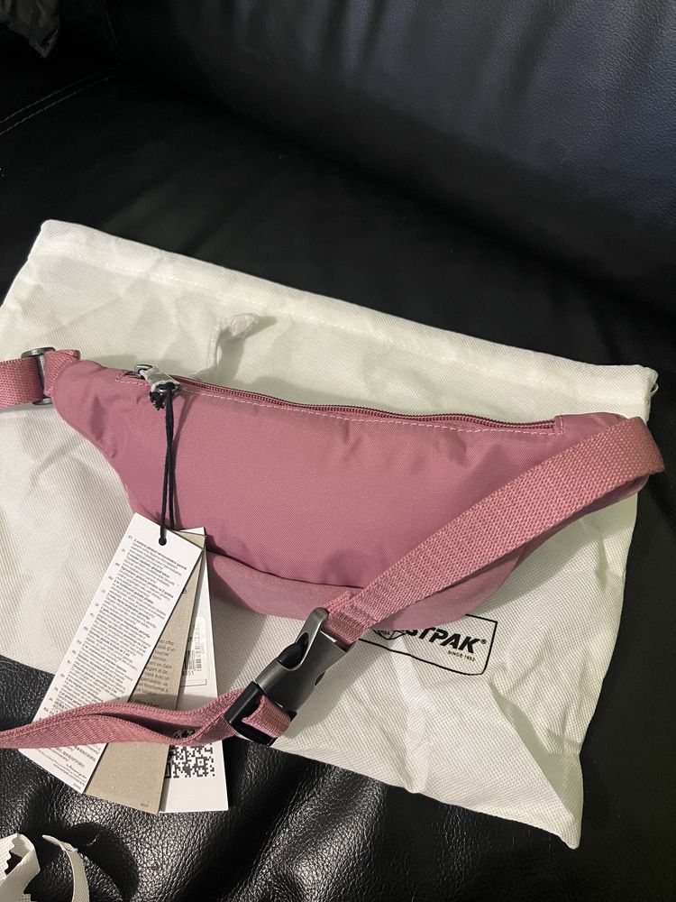 Saszetka Eastpak skóra zamszowa
