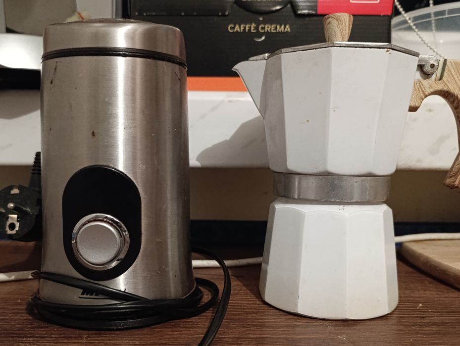 Zestaw Moka pot i młynek elektryczny
