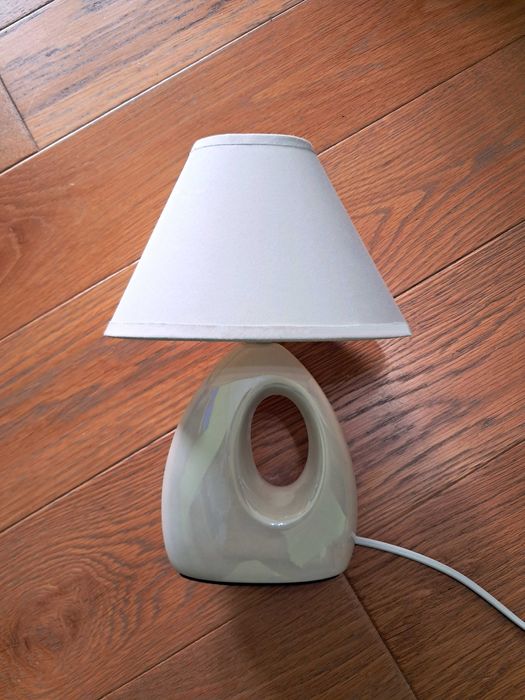 nowoczesna lampka ceramiczna Lucide