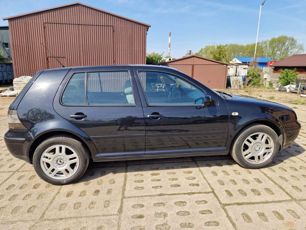 Golf 4 z silnikiem 2.3 vr5