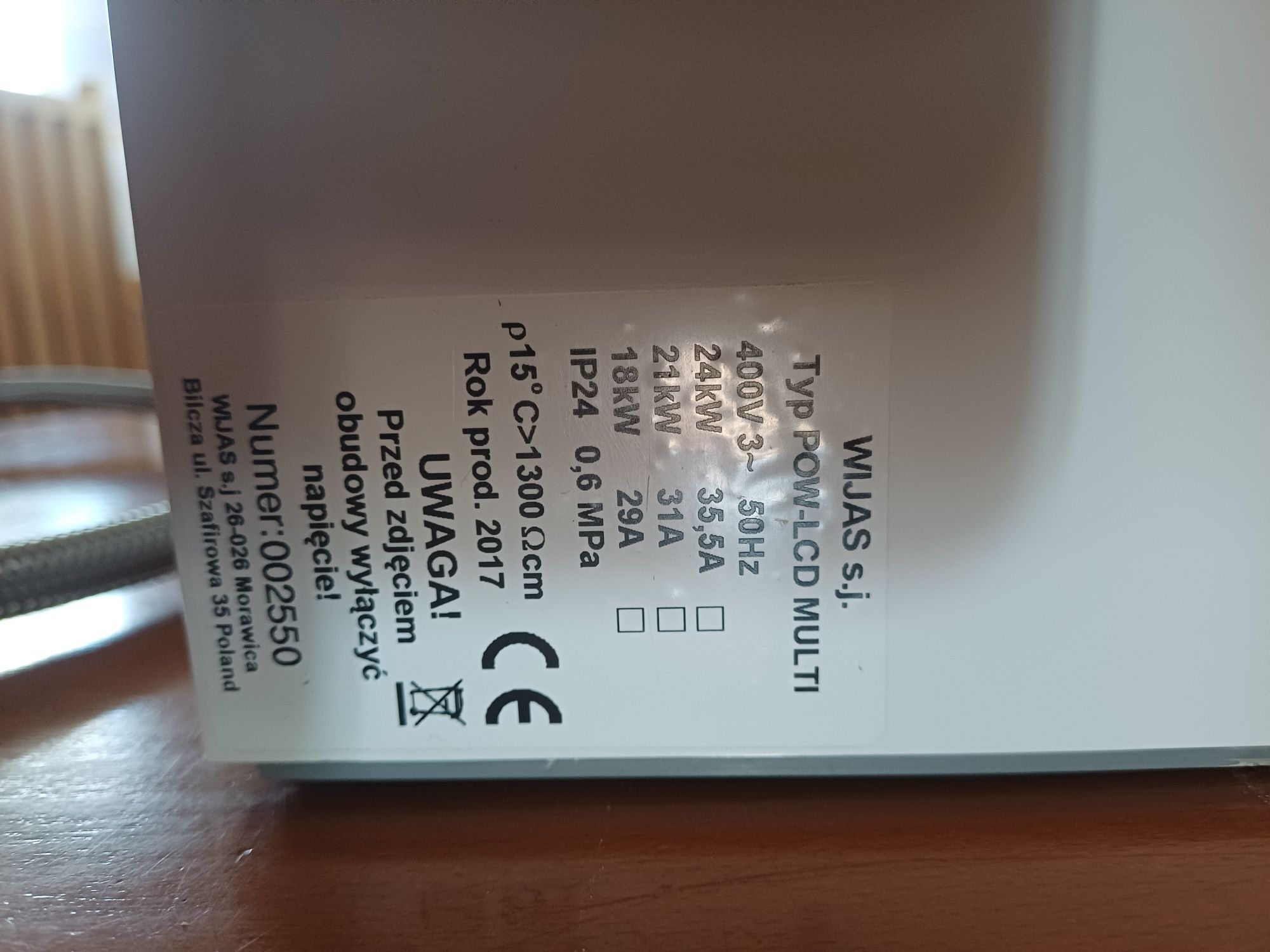 Ciśnieniowy przepływowy podgrzewacz wody POW-LCD MULTI