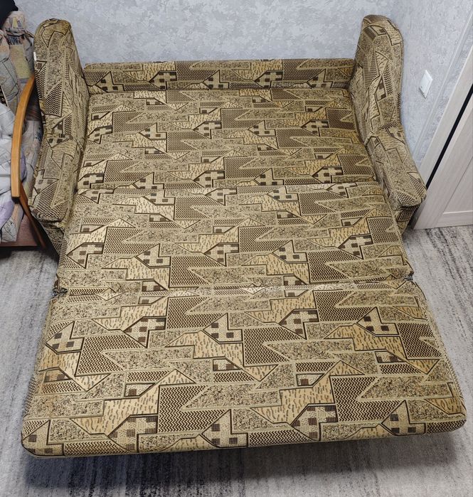 Продам диван б/у