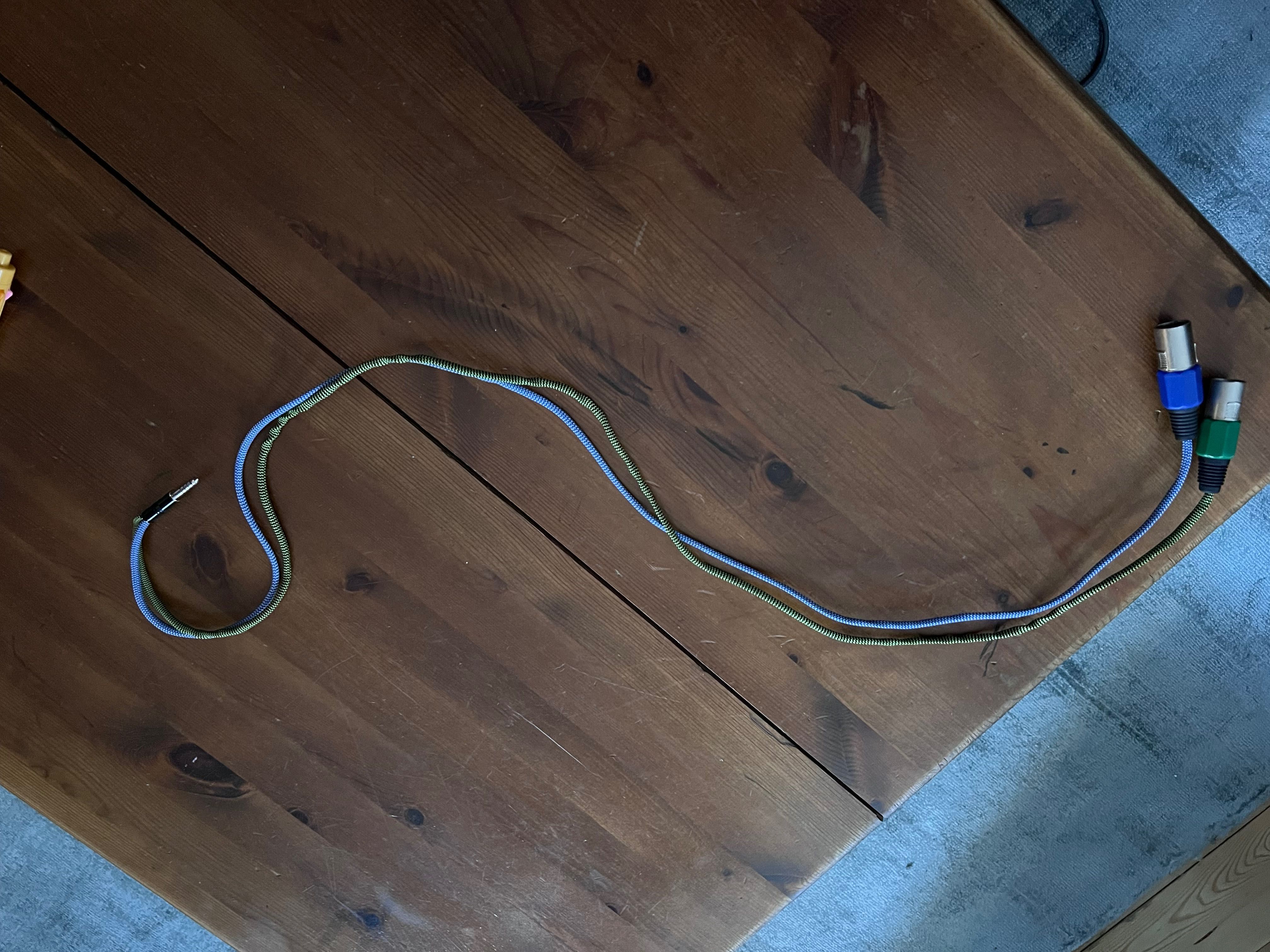 Kabel XLR na 4,4 mm