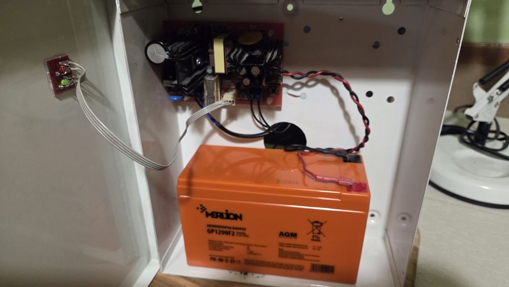 Безперебійник для роутера 12В