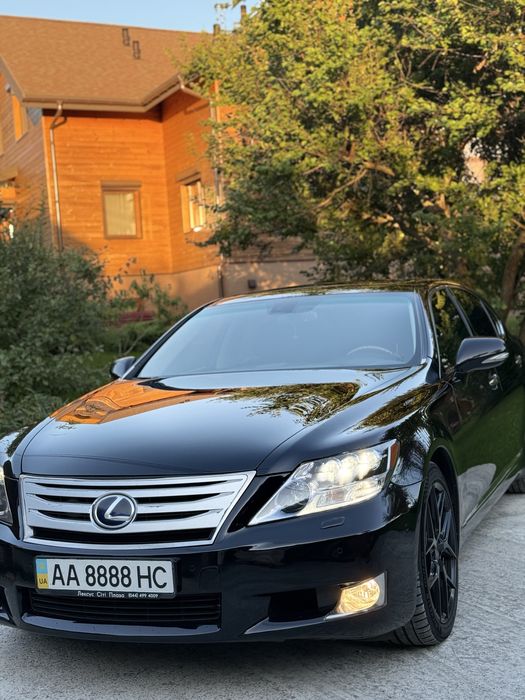 Продам lexus ls 600 hl