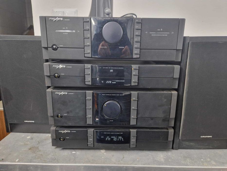 Wieża Grundig FineArts z kolumnami