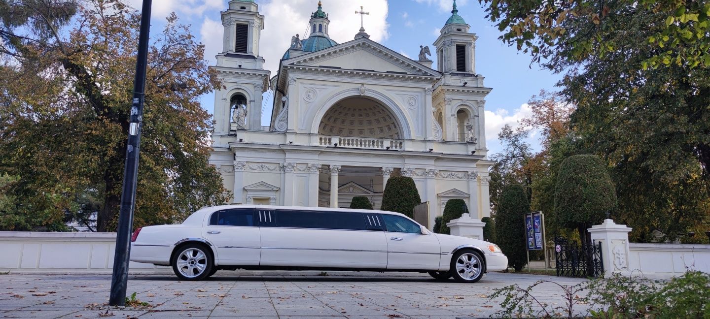 Limuzyna do wynajęcia w Warszawie! Wynajmij Limuzynę. Rent Limo.