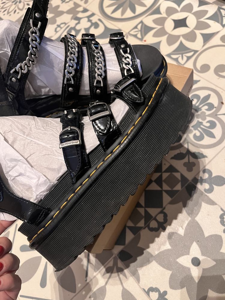 Dr Martens 40 sandały na platformie
