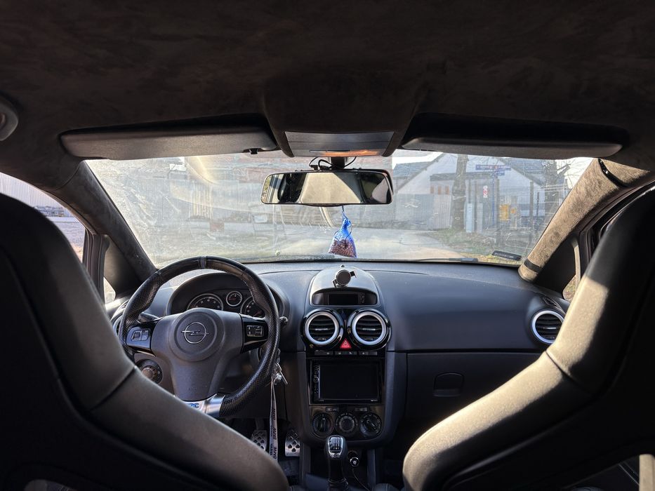 Opel Corsa 1.6T OPC