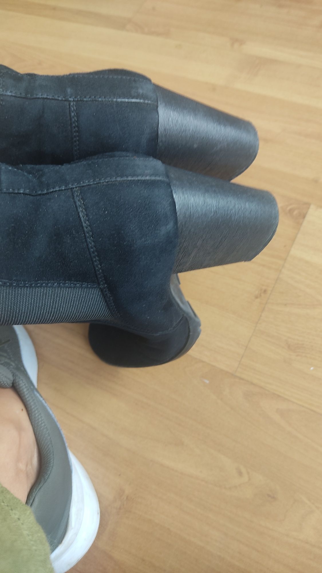 Botins pretos da Bershka